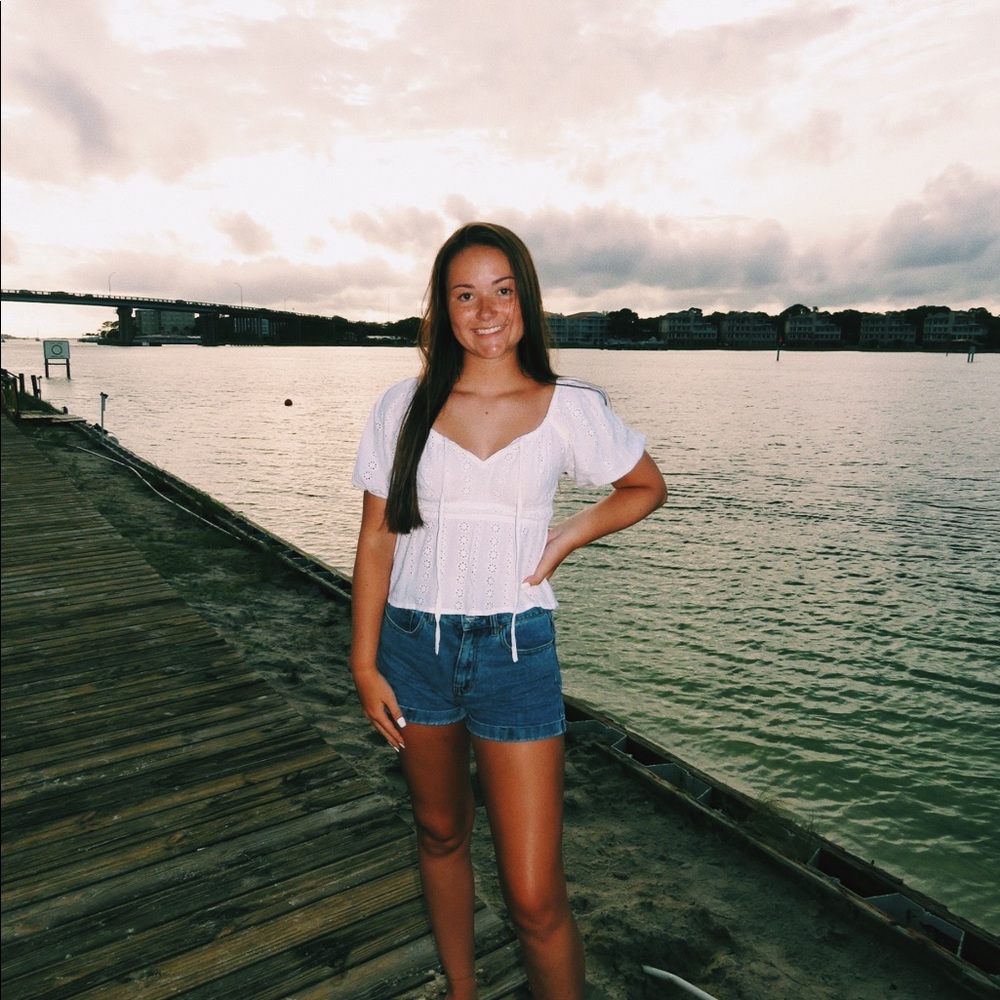 Meet your Posher, Haley